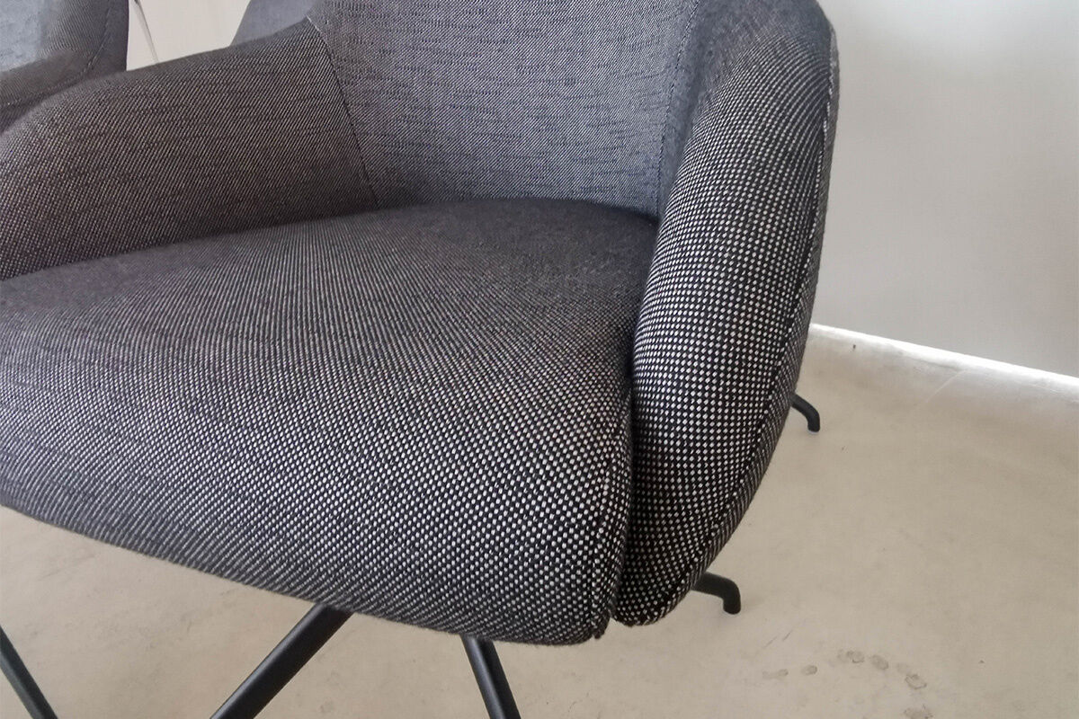 Stern - Outdoor-Stuhlgruppe Turn Outdoofstoff Seidenschwarz Grau Schwarz Gestell Aluminium Schwarz Matt - 6