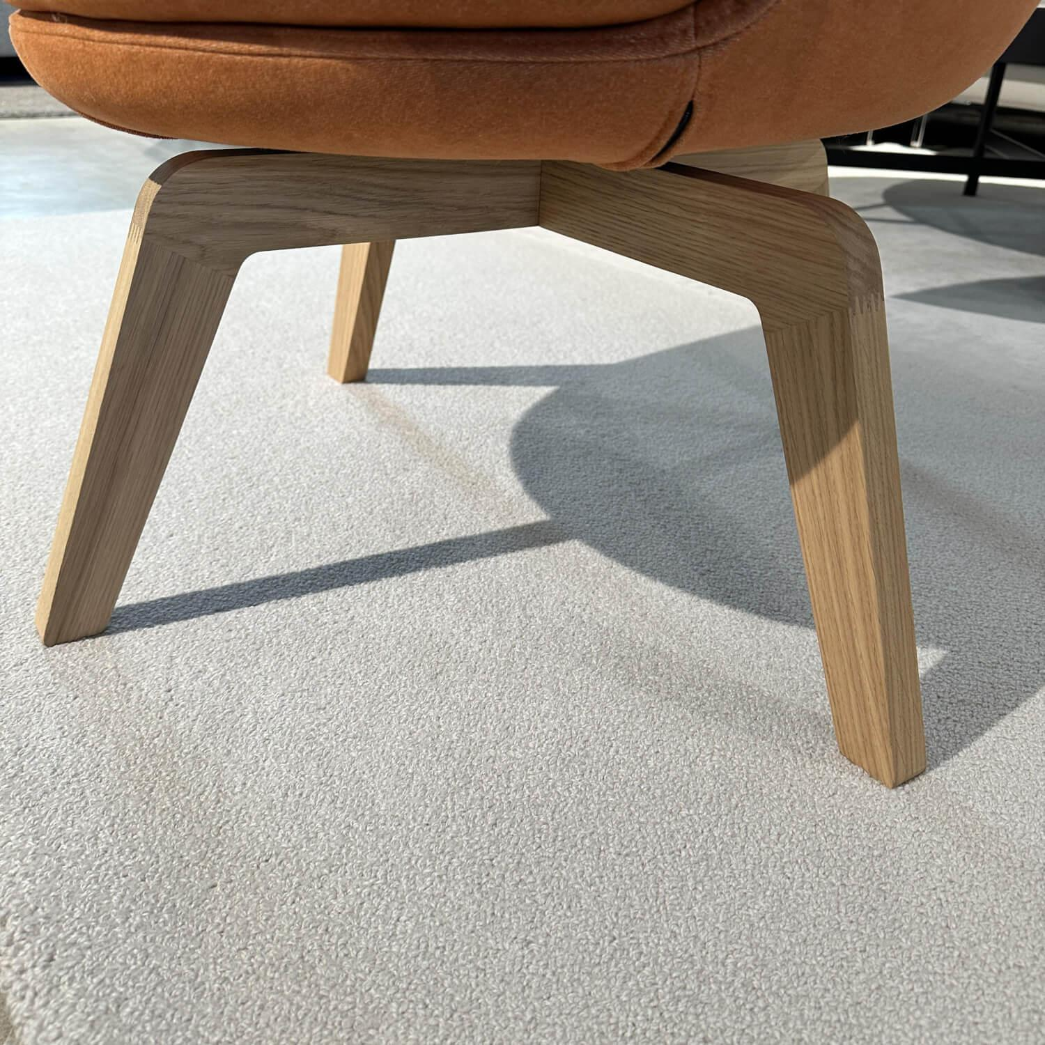 Rolf Benz - Swivel armchair 562 fabric 15.410 orange oak frame - 3