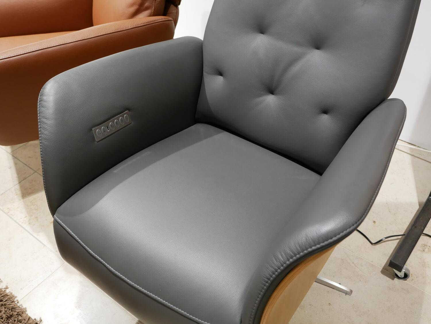 Natura - Drehsessel Aberdeen Leder WM Anthrazit Fuß Edelstahl mit Herzwaage - 6