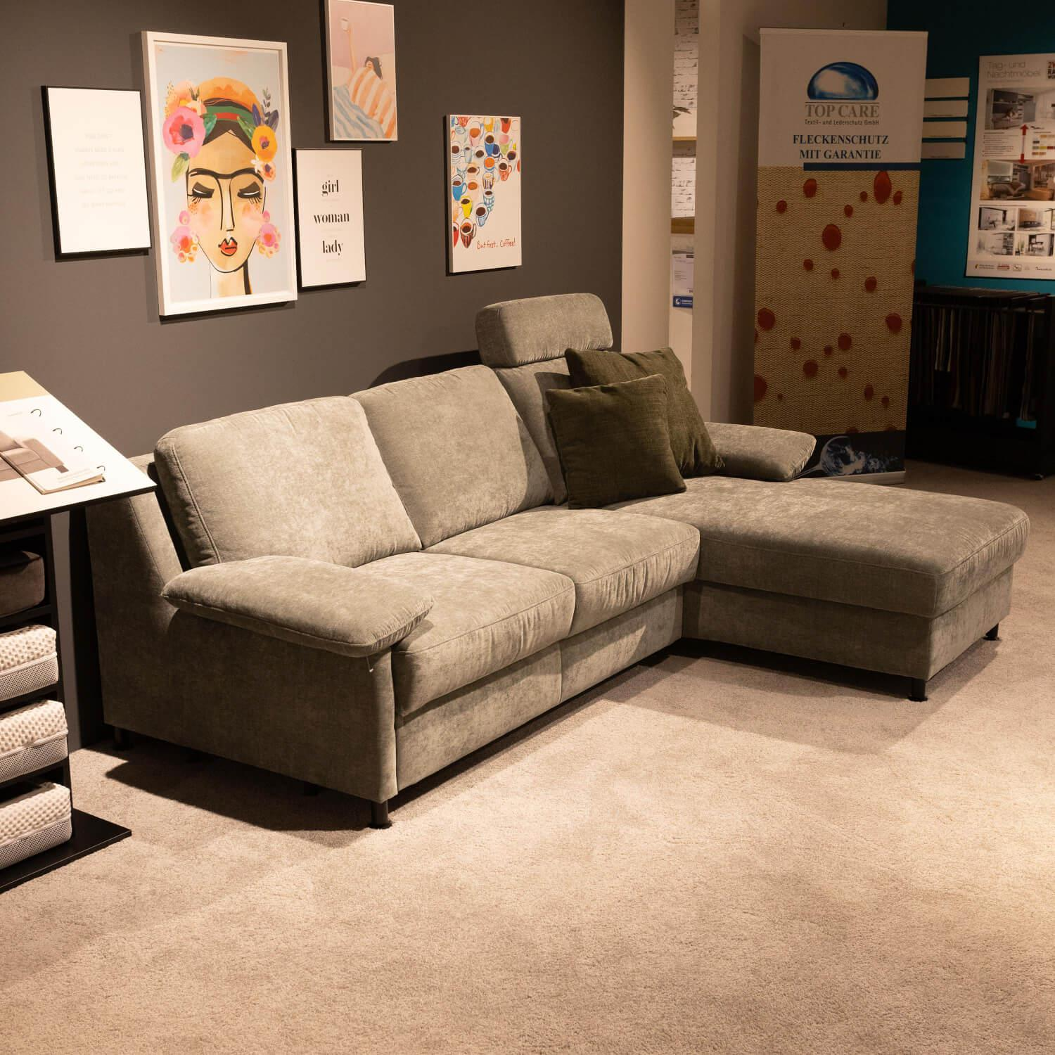 Hukla - Ecksofa 4700 Stoff Rob Lind 533004 Grün Metallfuß Schwarz Inklusive Kissen Und Matratze - 3