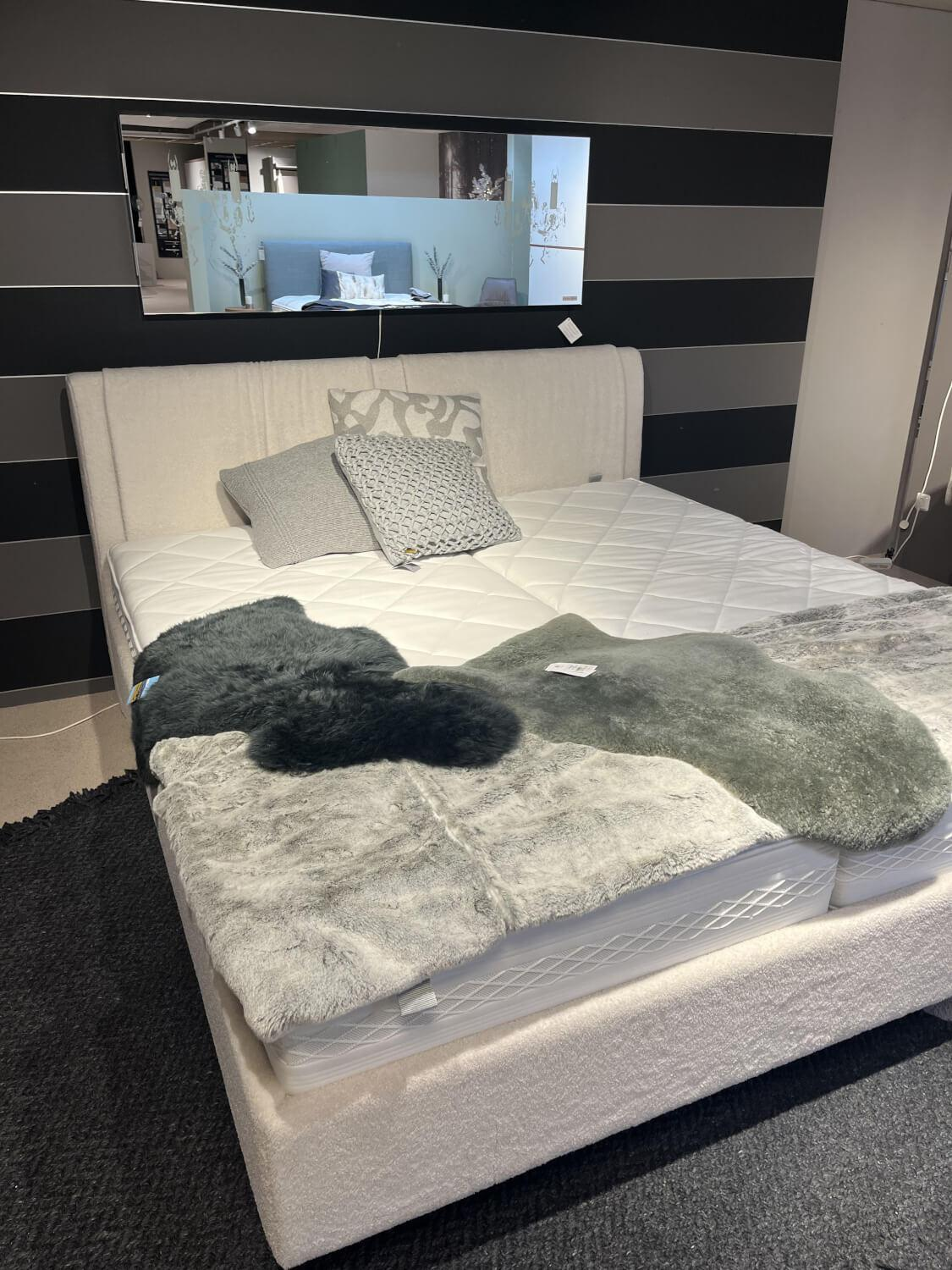 Musterring - Polsterbett Elias Stoff 5236 Creme Sockelunterbau Schwarz ohne Matratze ohne Lattenrost - 13