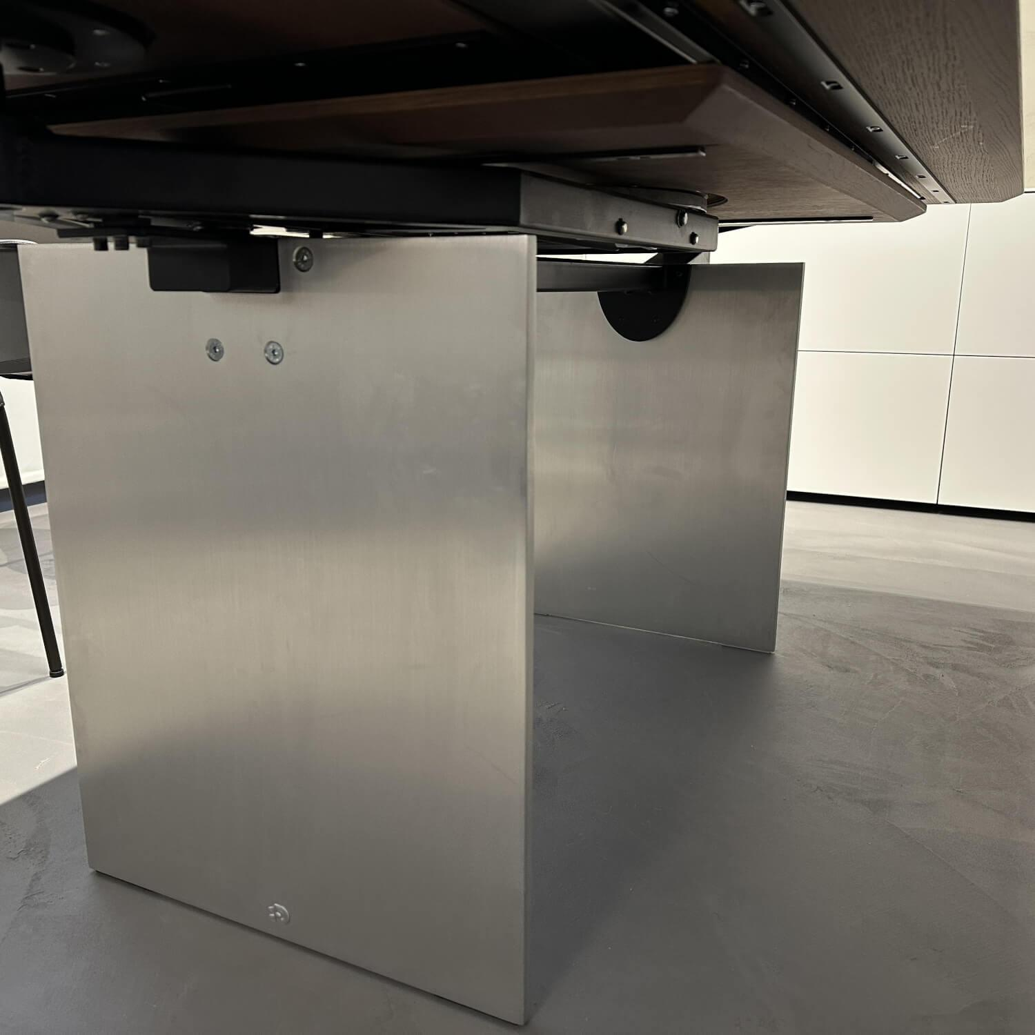 Draenert - Esstisch Atlas Platte Naturholz Amerikanischer Nussbaum Gestell Metall - 5