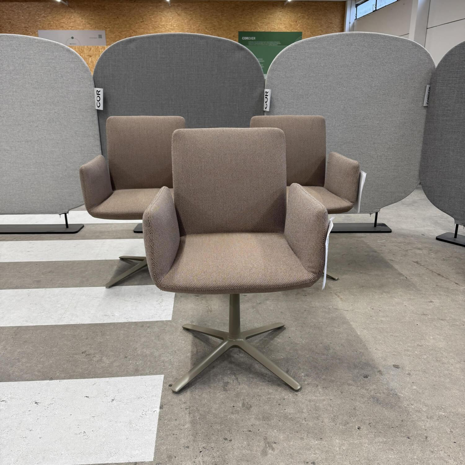 COR - 3er Set Drehstuhl Jalis 544 Stoff 8224 Bronze Braun 4 Fuß Gestell Lack RAL 070 60 10 Hellmahagoni Braun Grau - 2