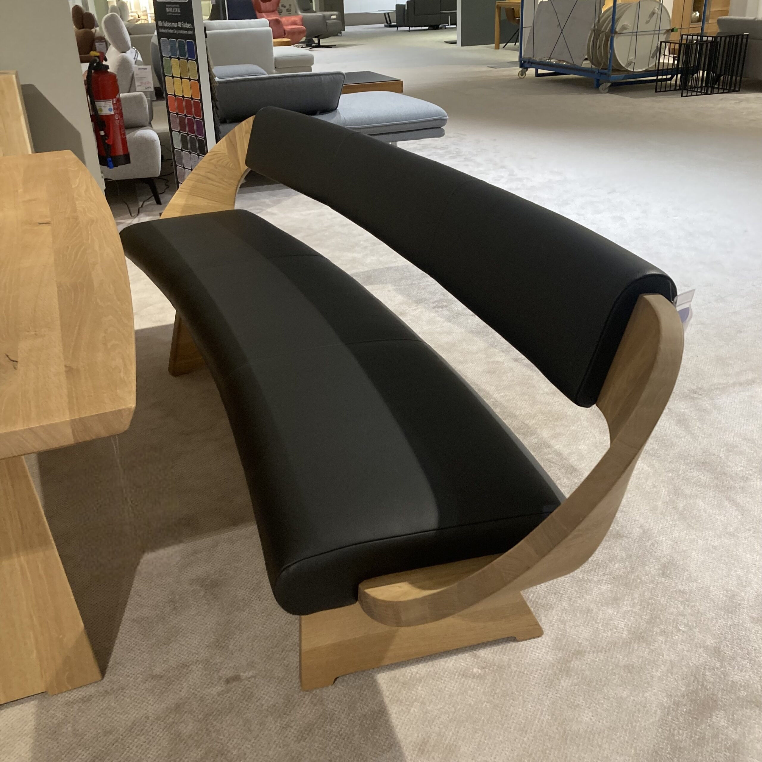 Voglauer - Sitzbank V-Rock Sitz Rindnappaleder Schwarz Rücken Lodenstoff Grau Weiß Gestell Alteiche Rustico Gebürstet - 5