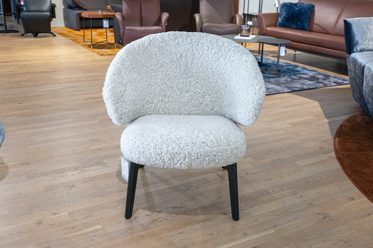 Fritz Hansen - Sessel Let Stoff Australian Sheepskin Schafwolle Creme Gestell Holz Schwarz - 7