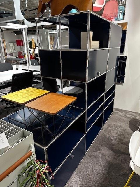 USM Haller - Garderobenschrank Ausführung Stahlblau Kleiderstangen Beidseitig Bedienbar Mit Ausziehtüren - 2