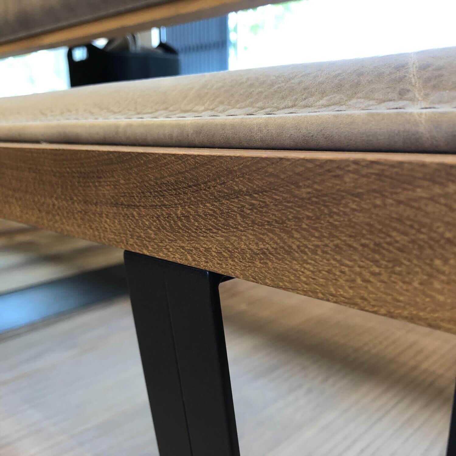 riva1920-bank-leder-taupe-holz-eiche-natur-kufengestell-irondust-f6b1c6d3941b Riva1920 - Bank Leder Taupe Holz Eiche Natur Kufengestell Irondust - 3