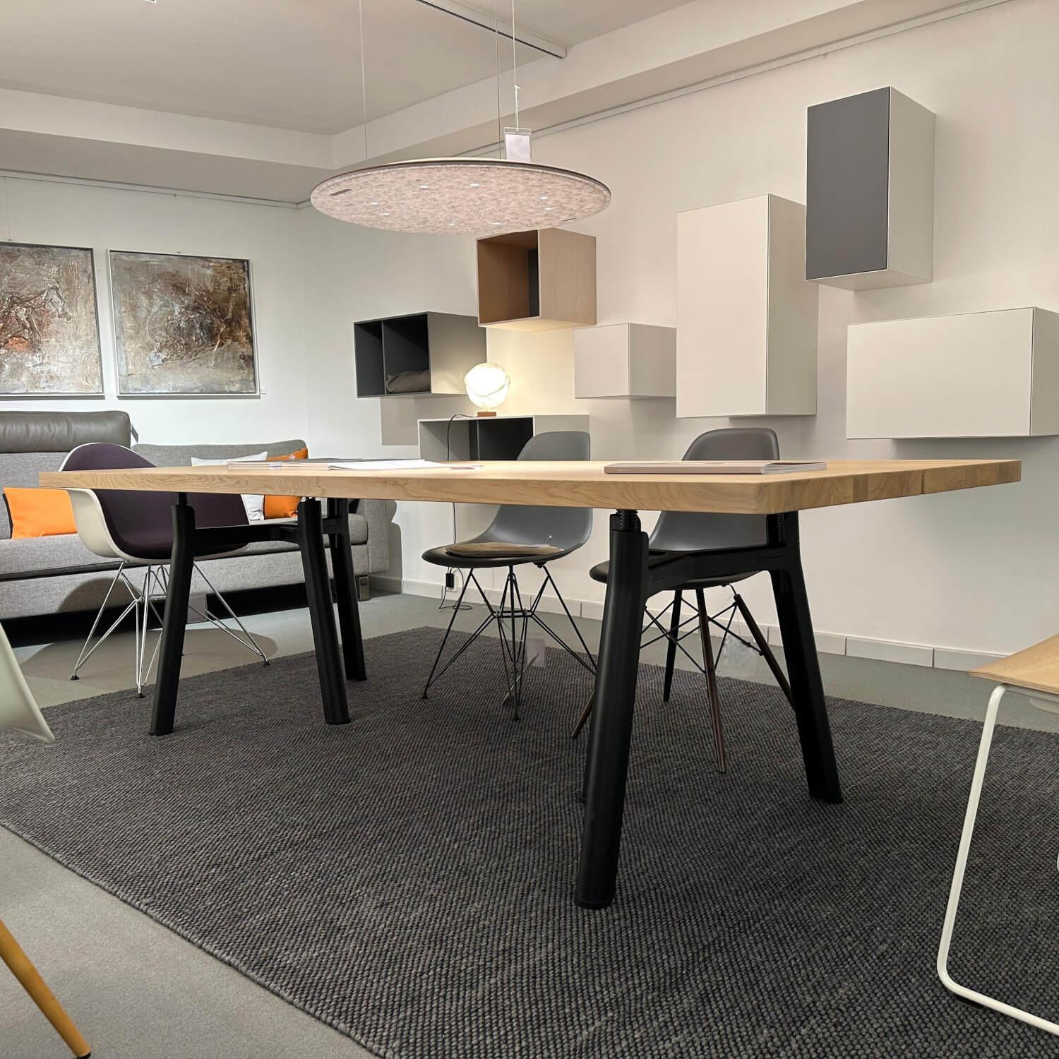 Arco - Esstisch Trestle Rectangular 2 Platte Eiche Massiv Weiß Geölt Gestell Aluminium Epoxy Lackiert Tiefschwarz - 5