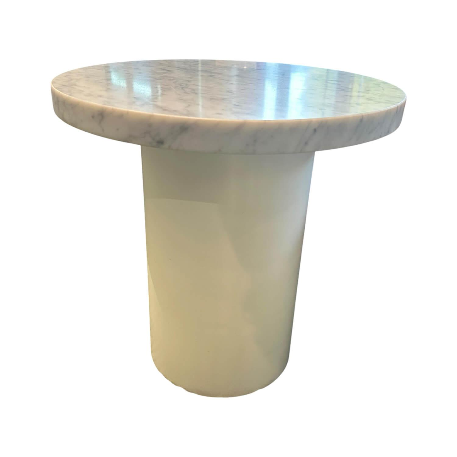 e15 - Beistelltisch Enoki Platte Marmor Bianco Carrara Weiß Grau Gestell Stahl Weiß Pulverbeschichtet - 1