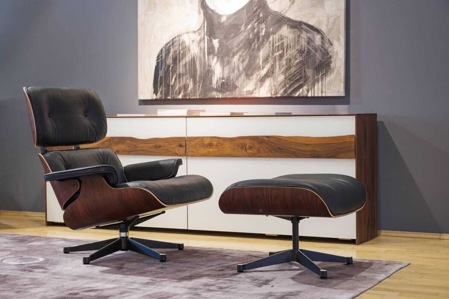 Vitra - Sessel Lounge Chair Leder Premium Schwarz Santos Palisander mit Ottoman Gestell poliert Seiten schwarz neue Maße - 2