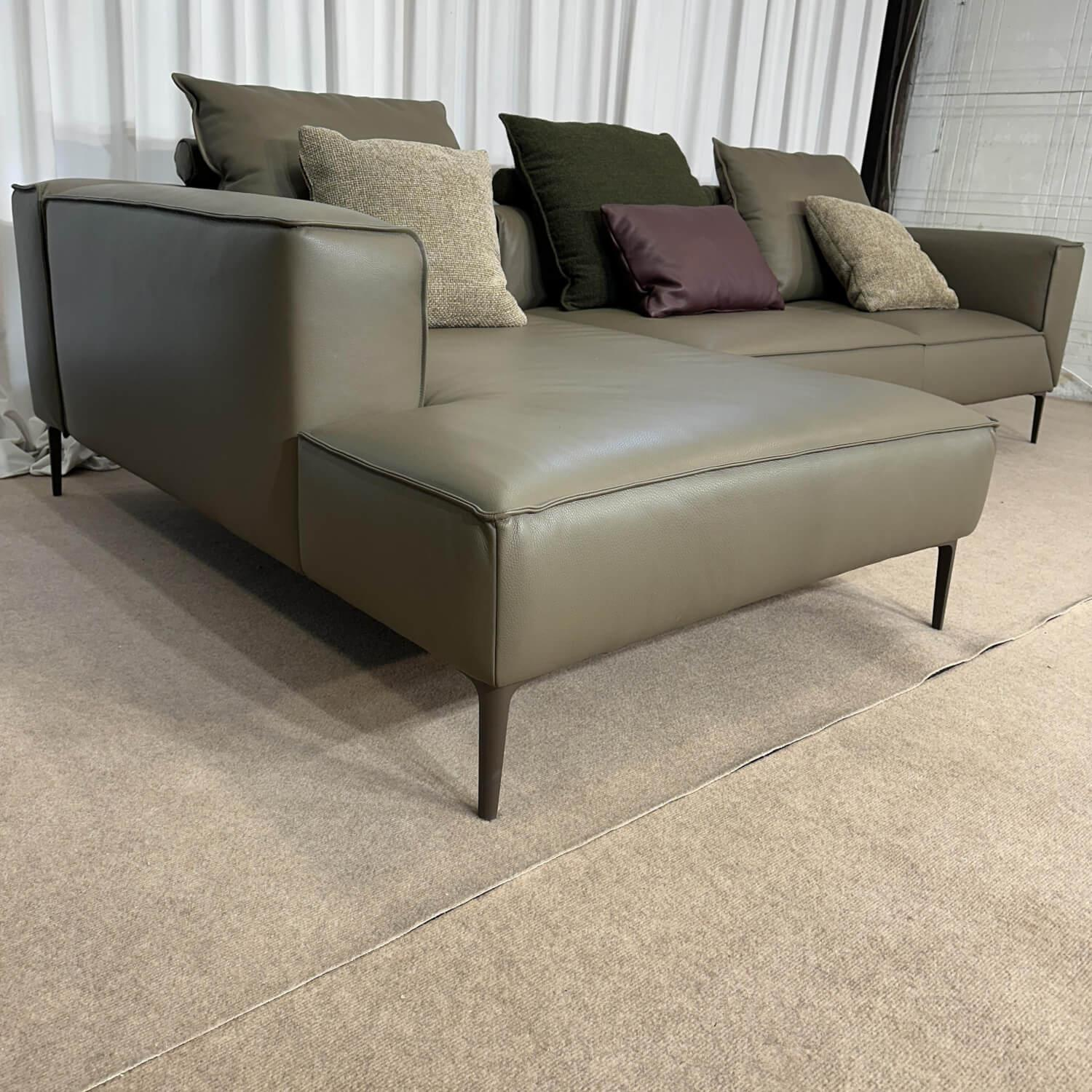 Jori - Ecksofa Leder Taupe Grau Füße Grau Mit Verstellbarer Armlehne Inklusive Kissen - 3