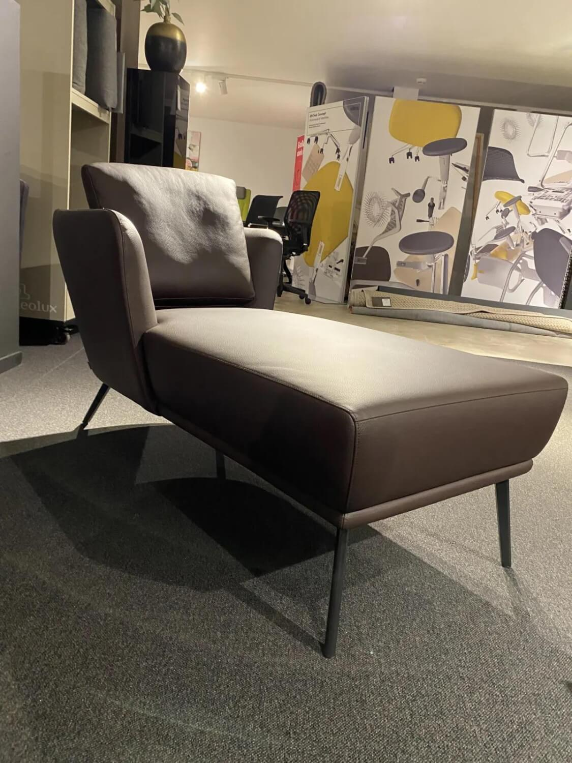 Christine Kröncke - Loungesessel Nona Leder 301 Comfort Marrone Braun Füße Metall Schwarz Pulverbeschichtet - 5