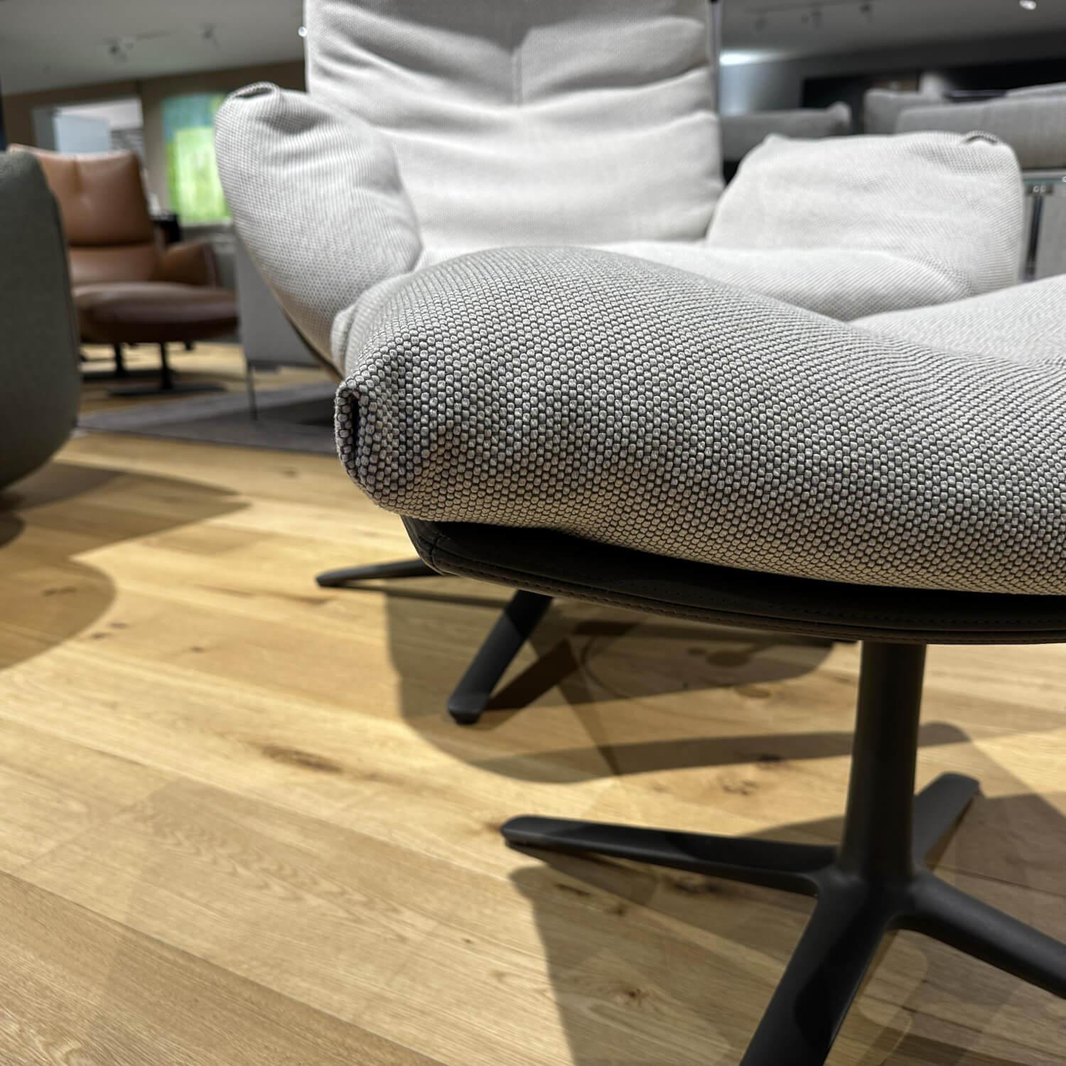 COR - Relaxsessel Cordia Lounge Korpus Leder Trüffel Braun Sitz Stoff Ecru Taupe Grau Gestell Lack F01 Schwarzbraun Mit Hocker - 3