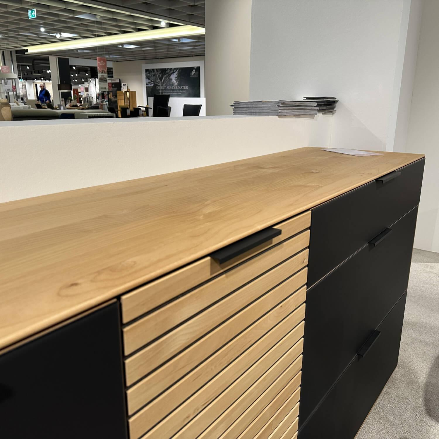 Wöstmann - Sideboard WM 2320 Holz Erle Mattglas Carbon Grau Sockel Carbonfähig - 5