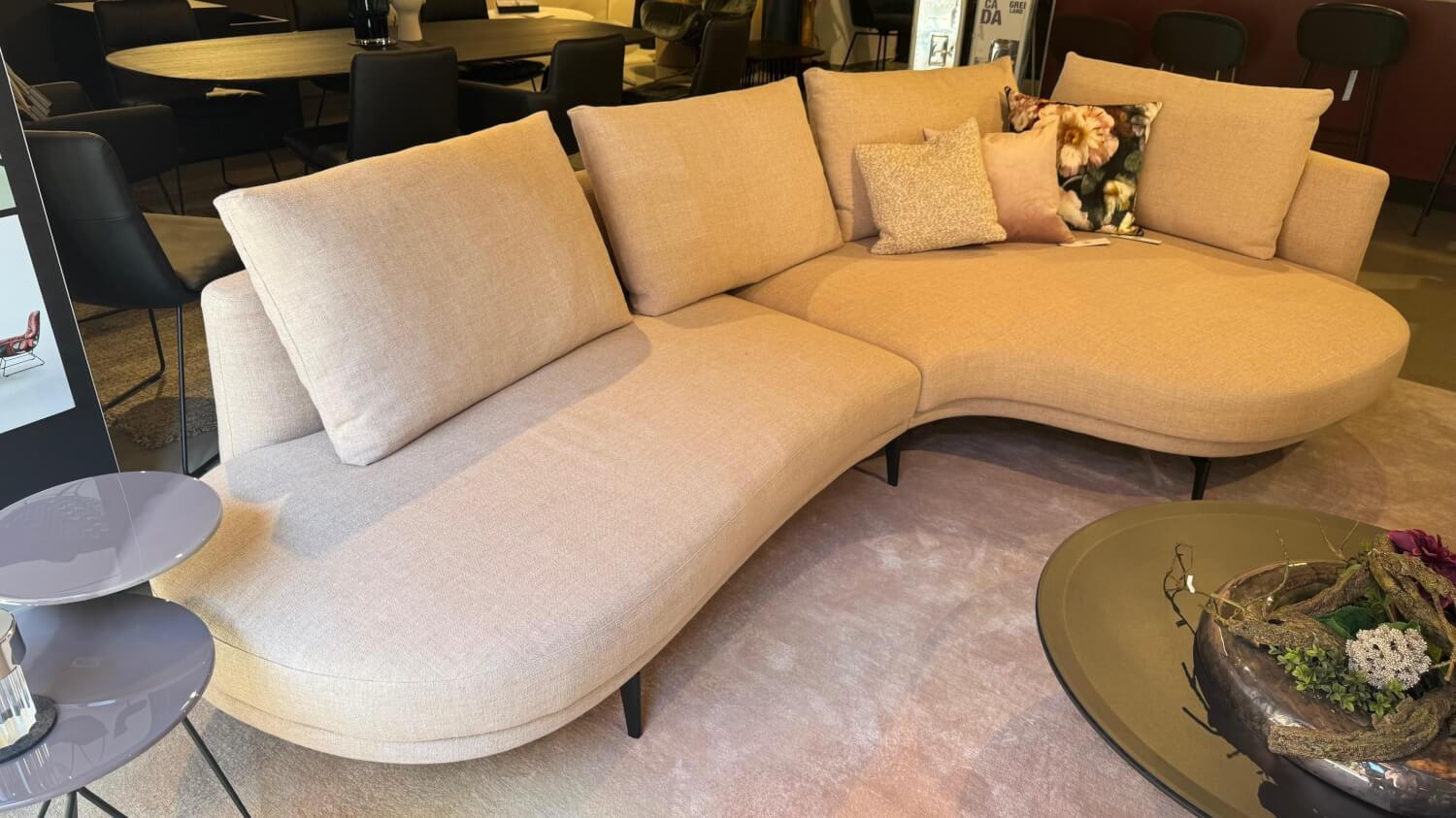 Walter Knoll - Sofa Maru Stoff Namib 7920 Moon Beige Gestell Matt Schwarz Pulverbeschichtet Inklusive Kissen - 2