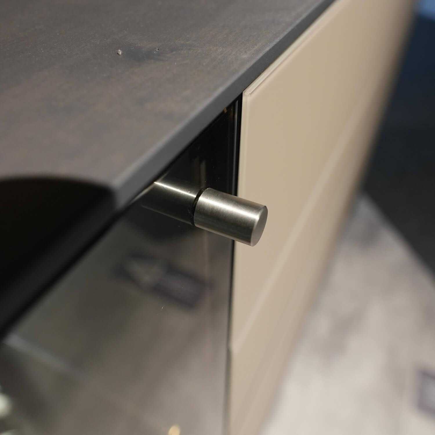 Hartmann - Sideboard Alva solid core birch Harmaa with showcases lighting runners 3110W 1191 Black - 8
