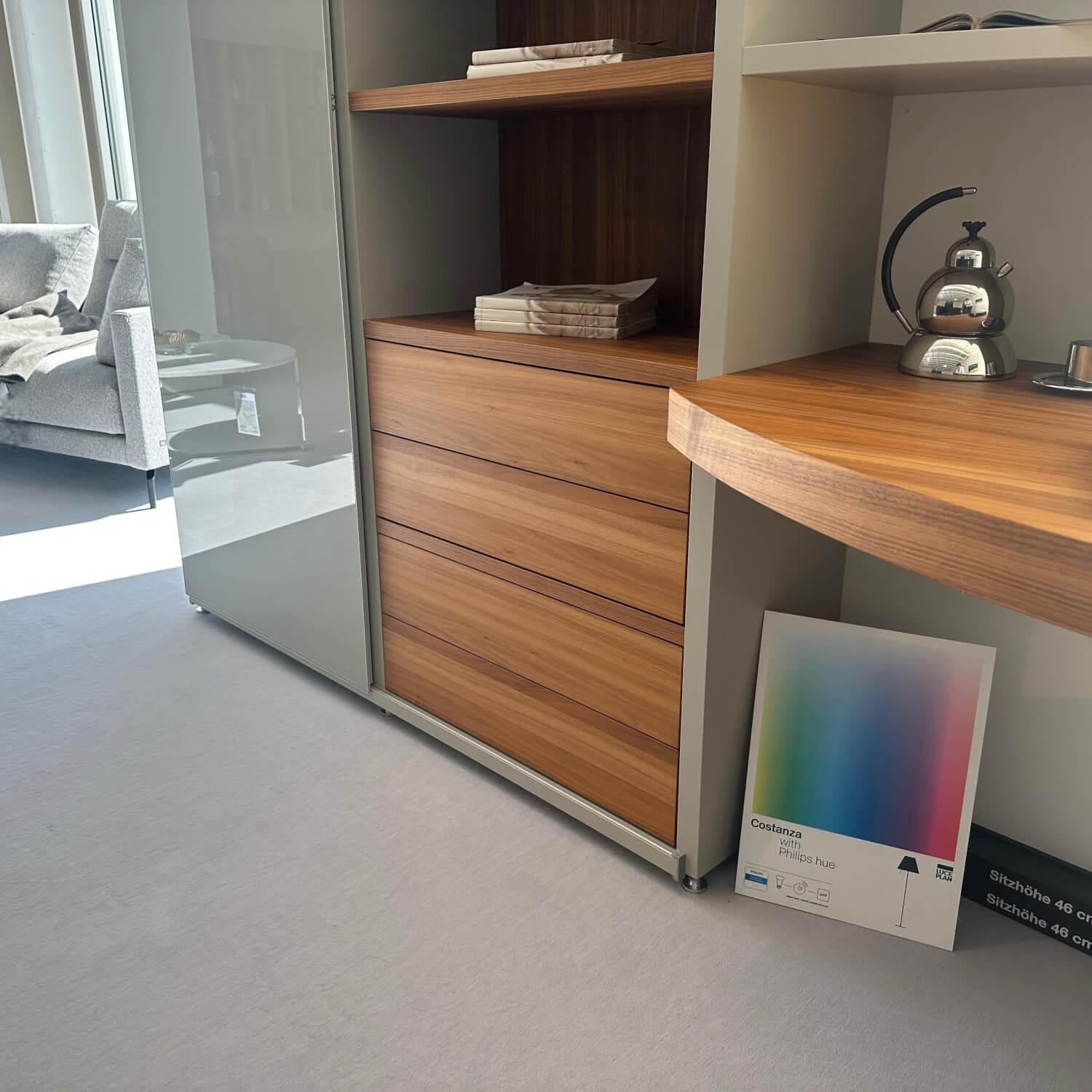 Hülsta - Anbauwand Mega Design Lack Seidengrau Grau Akzent Kernnussbaum - 3