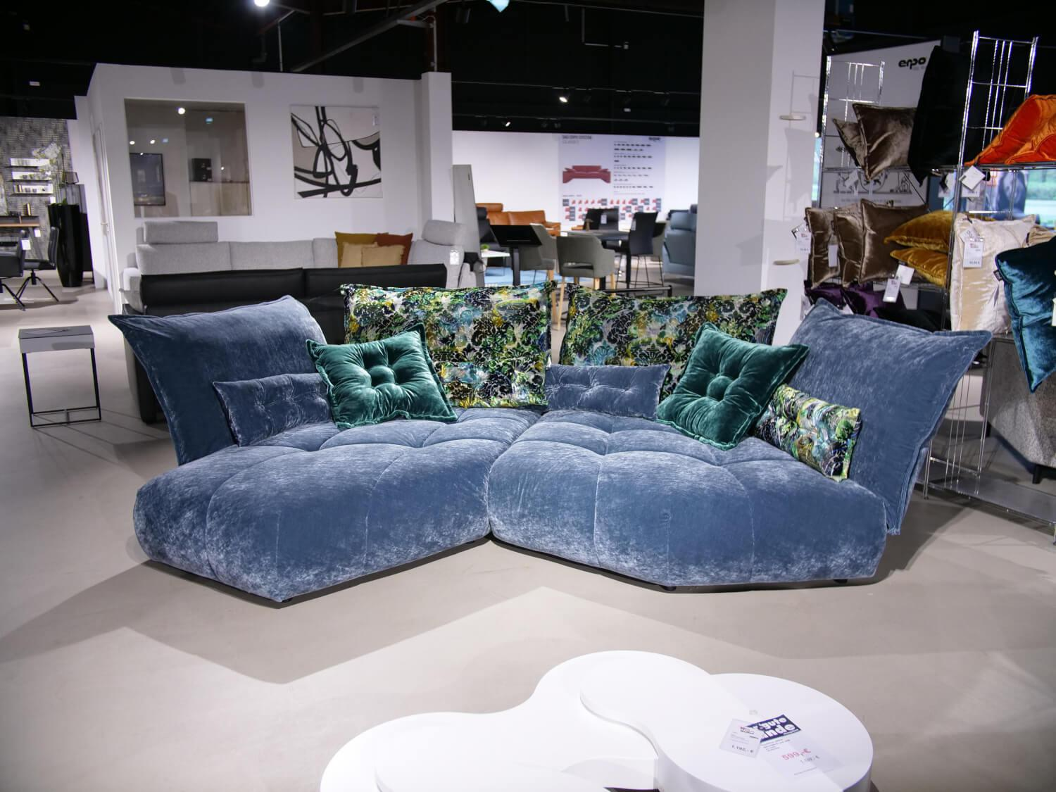 Bretz - Living area Matilda Fabric 64 1984 Happy Velvet Powder Grey Blue Colorful With cushions - 9