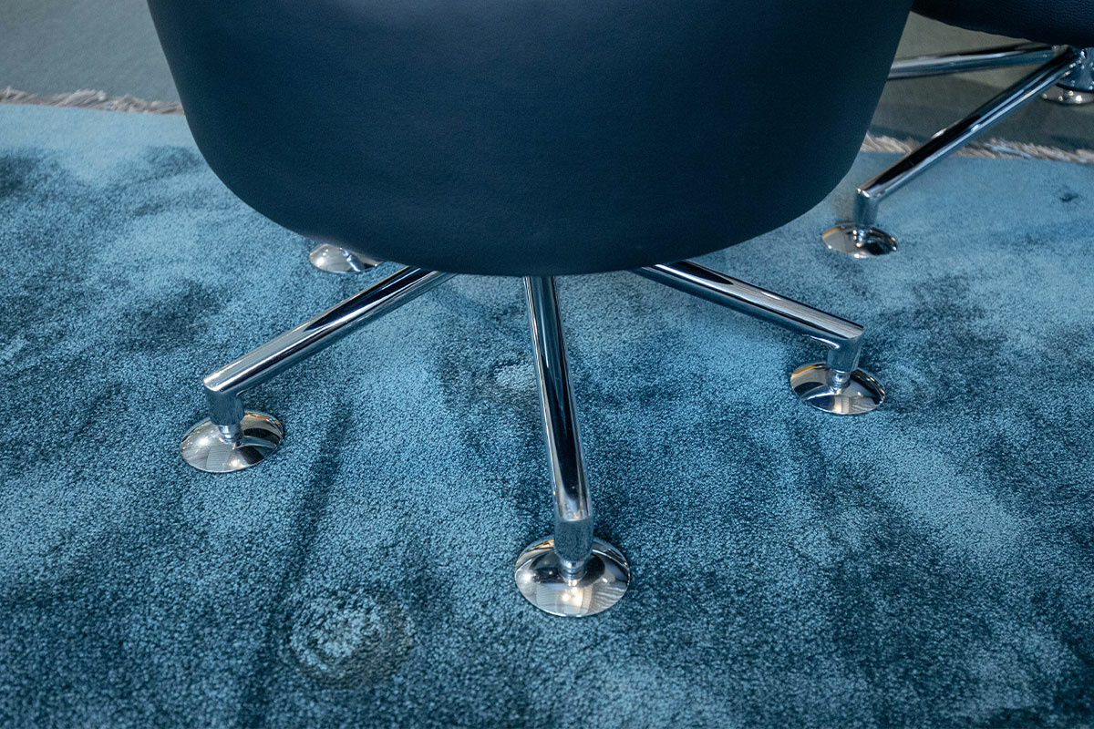 COR - Sessel Circo Leder Napoli Schwarz Gestell Chrom mit Hocker - 5