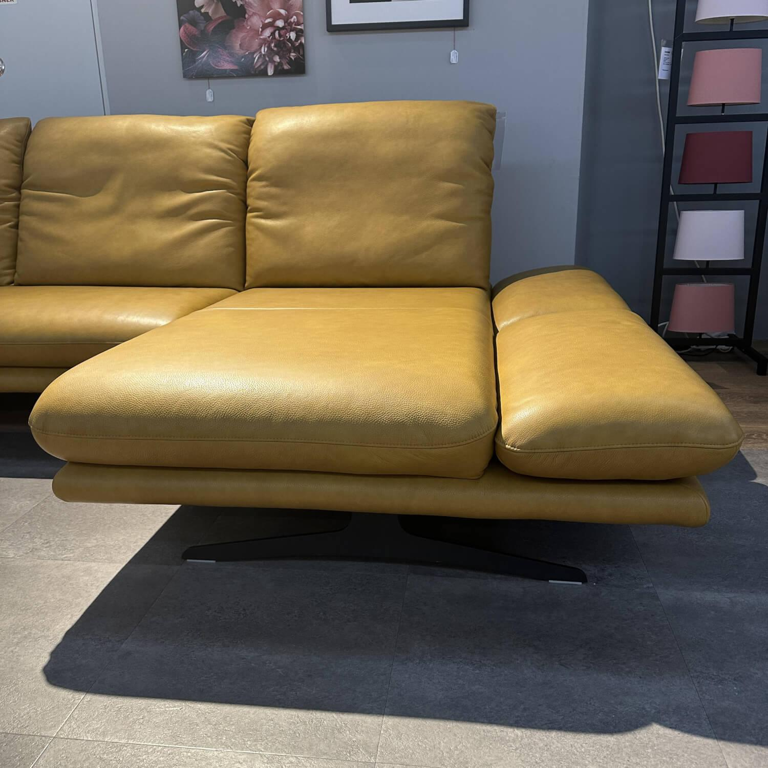W. Schillig - Ecksofa Sohoo Bezug Leder Z75/52 Kurkuma Gelb Metallkufe FT9 Schwarz Mit Sitztiefenverstellung - 6