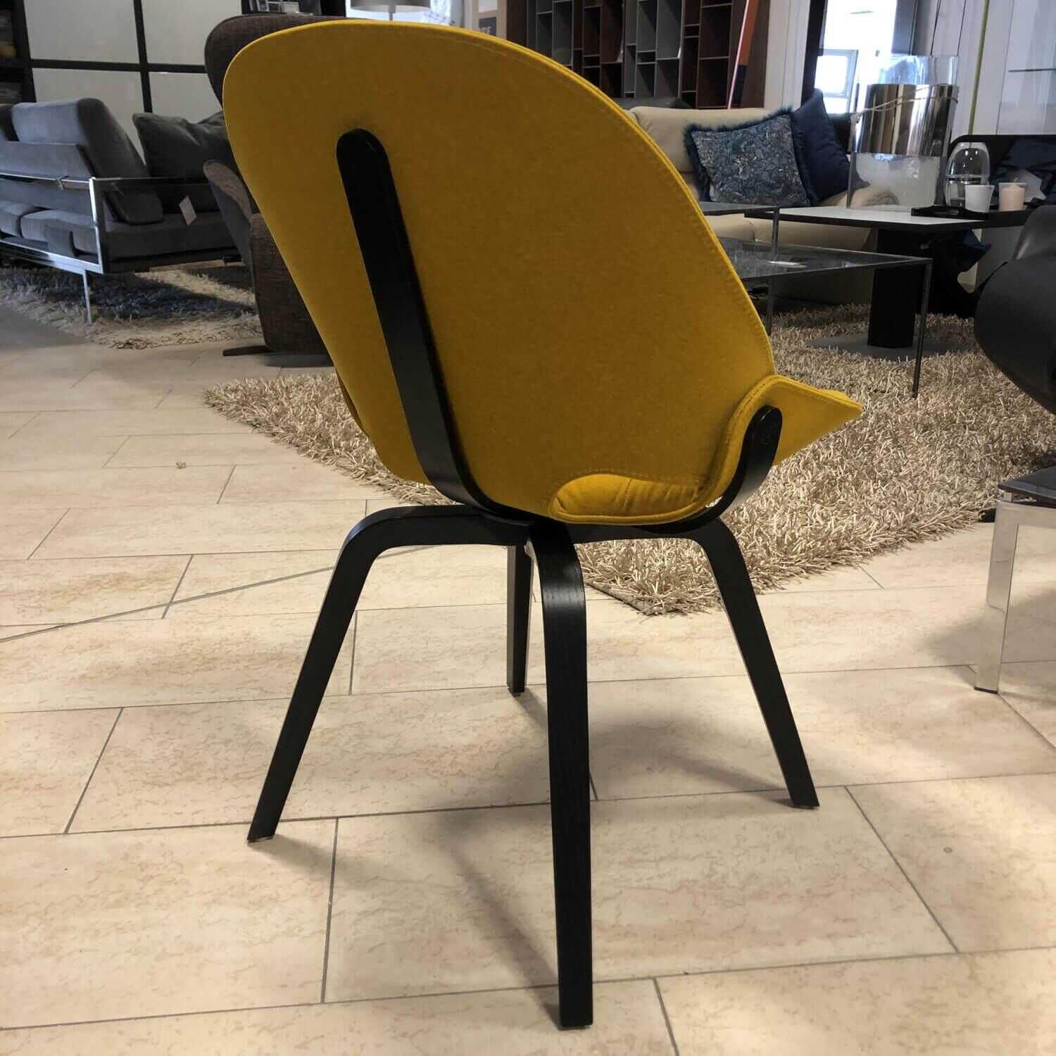 4er-Set Stuhl Flat 4NH Stoff Senf Holzfuß Esche Schwarz