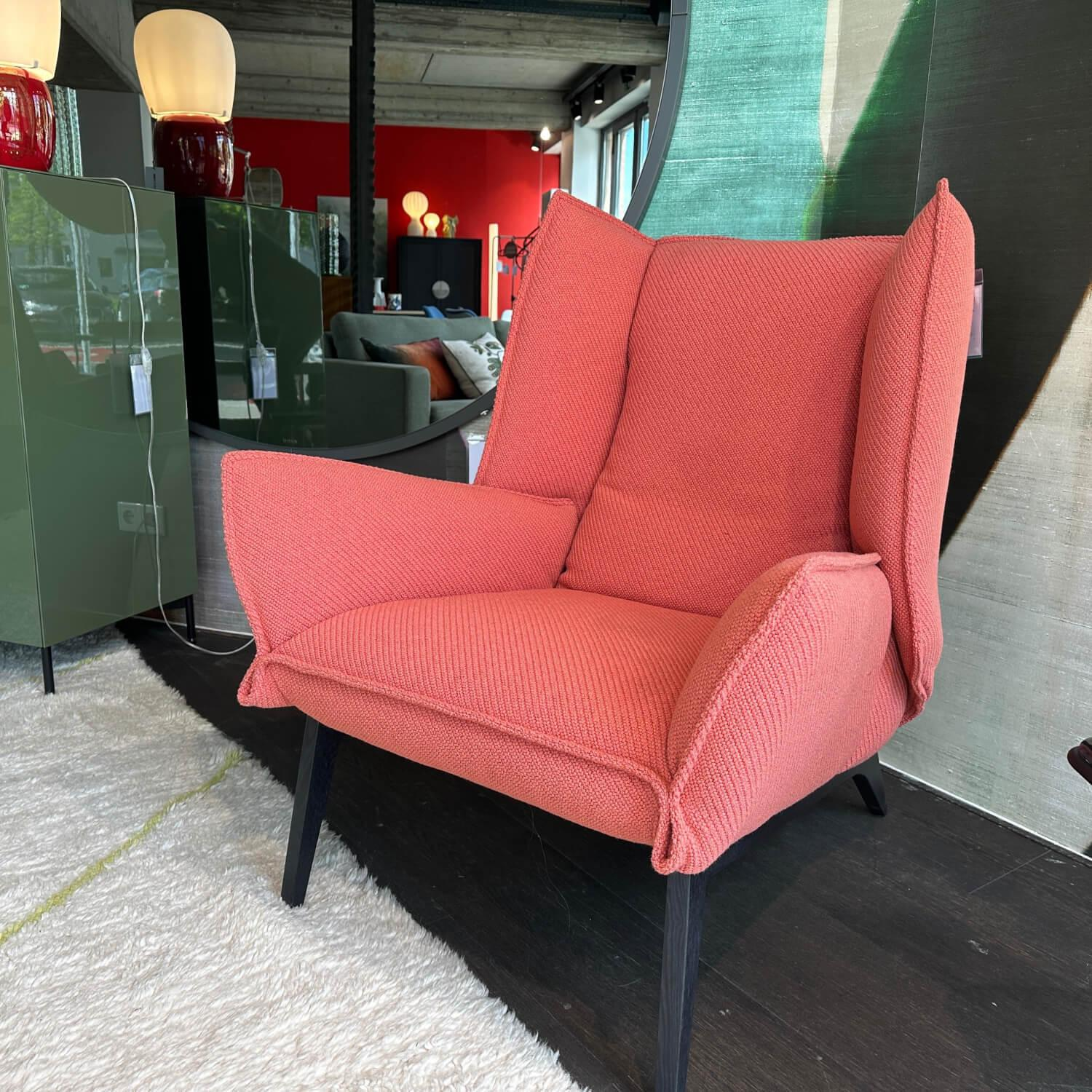 Ligne Roset - Sessel Toa Stoff Coda Saumon 632 Rosa Orange Füße Esche Schwarz Gebeizt - 2