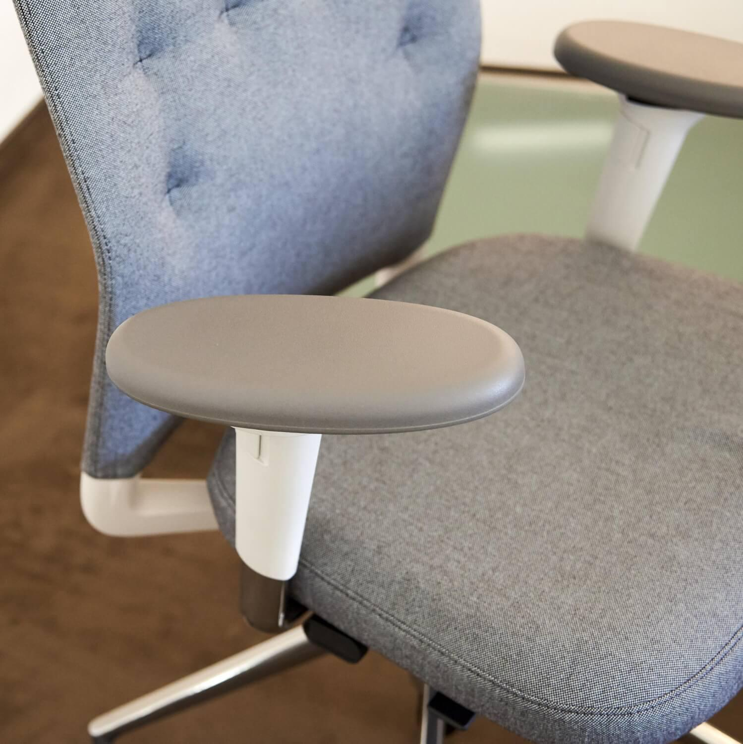 Vitra - Bürostuhl ID Trim L Bezug Stoff Plano Eisengrau Braun Rahmen Basic Dark Fünfsternfuß Aluminium Poliert Mit Rollen Inklusive Kopfstütze Bezug Leder Farbe Dimegrey Grau - 10