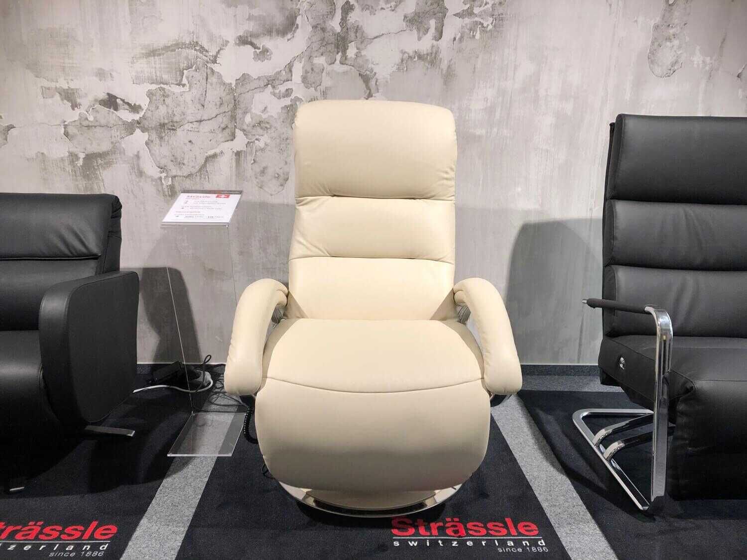 Strässle - Massage-Sessel Aaron Leder Creme mit Ladekabel - 2