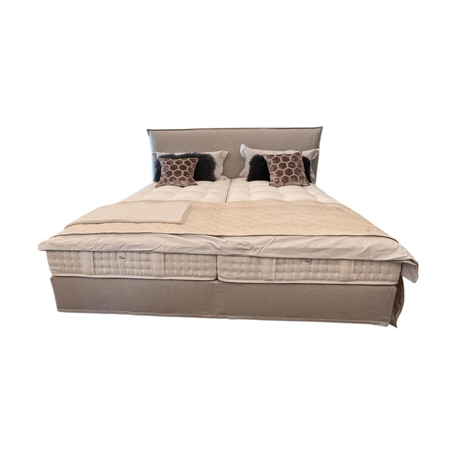 Schramm - Bett Mind Stoff Lino 2210 Light Grey Grau Füße Metall Schwarz Inklusive Matratzen Anthea - 1