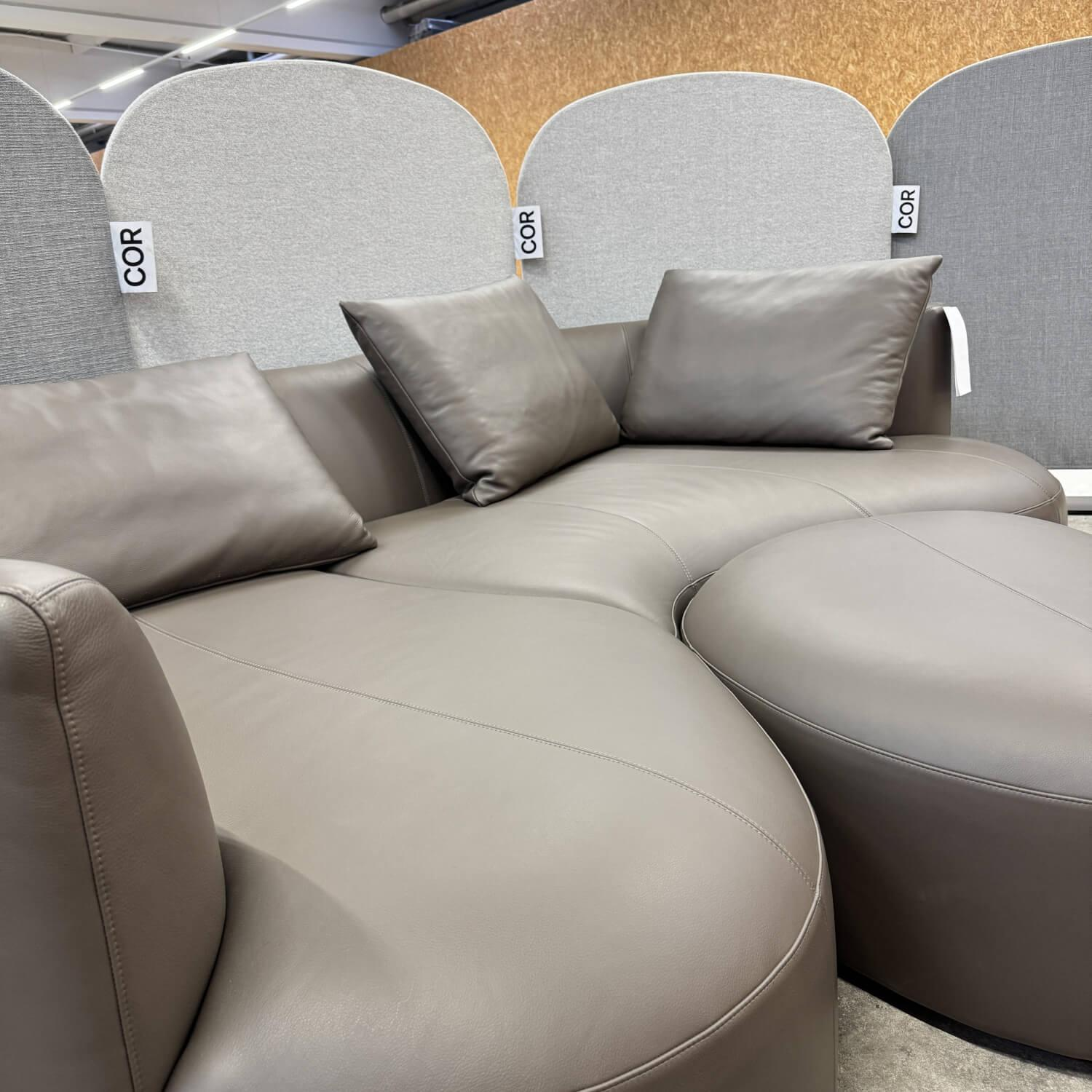 COR - Ecksofa Siwa 58212 Leder 245 Terra Braun Inklusive Hocker Und Rückenkissen - 2