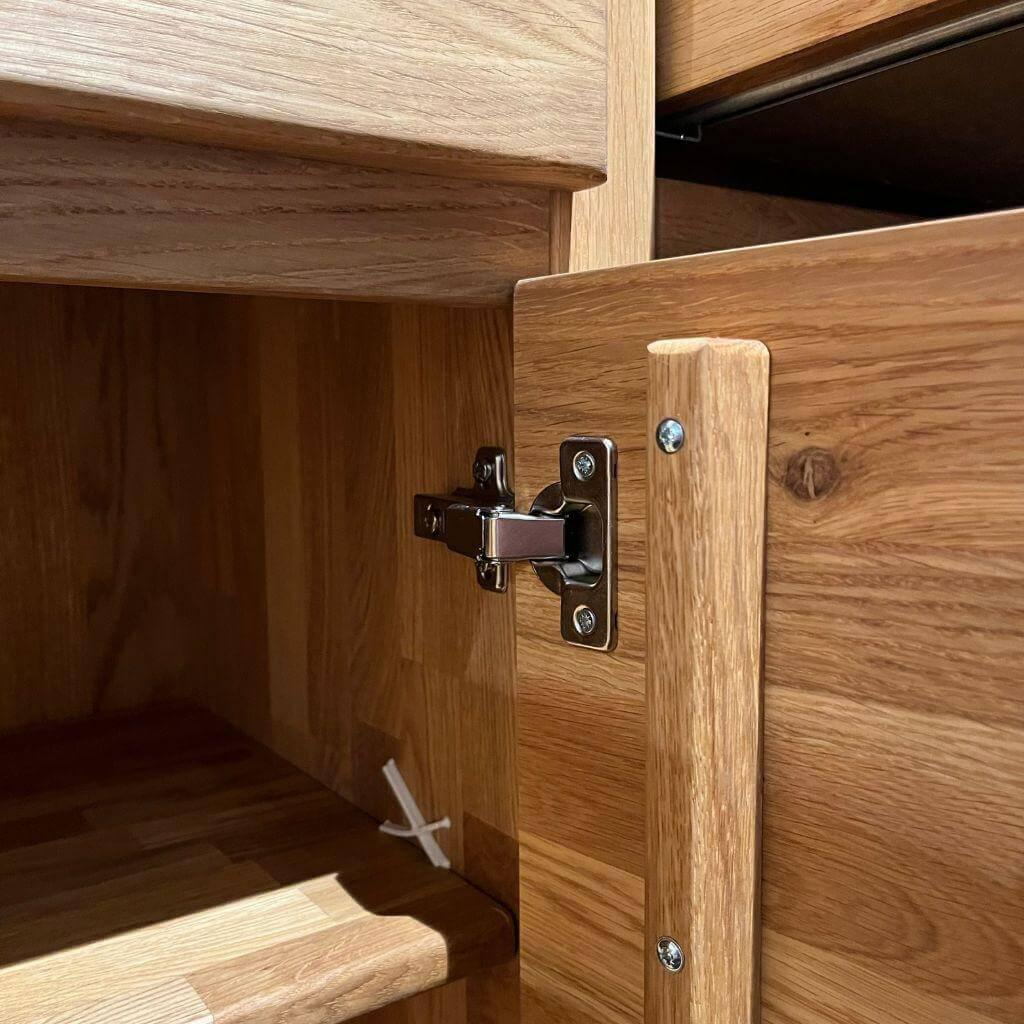 Natura - Sideboard Farmingdale Oberfläche Natur Eiche Geölt Griffe Metall Schwarz - 2