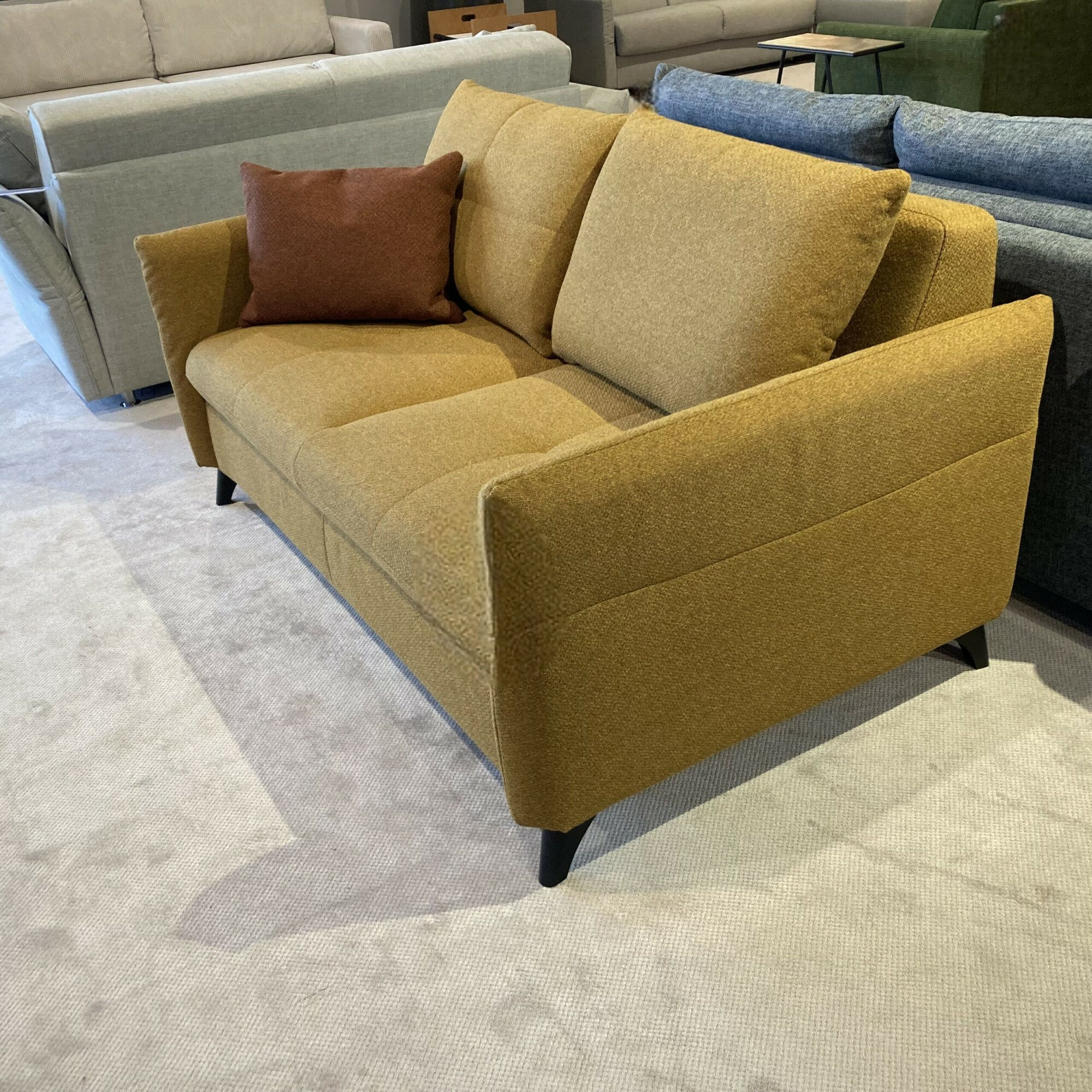 Steinpol - Sofa Paloma Stoff Portofino Mustard Gelb Füße Metall Schwarz Inklusive Kissen Kupfer - 3