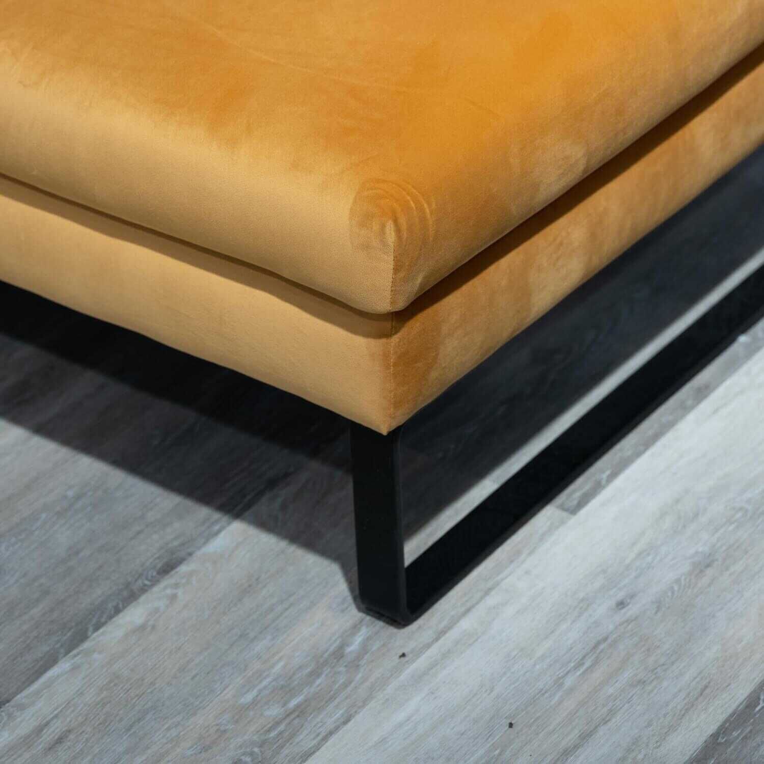 candy-polsterecke-avola-stoff-velvet-gold-metallkufe-schwarz-matt-26170d7f4f3b Candy - Polsterecke Avola Stoff Velvet Gold Metallkufe Schwarz Matt - 6