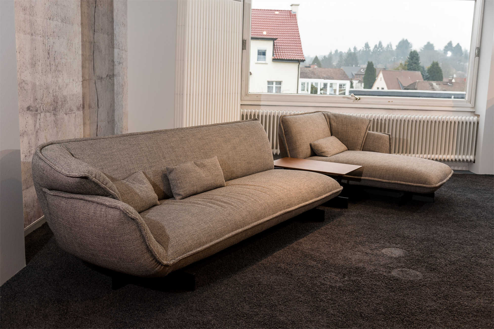 180209-MOEBELFIRST-BRAUM-BAD-HOMBURG-0066 Cassina - Ecksofa Beam (mit integriertem Holztisch) - 3