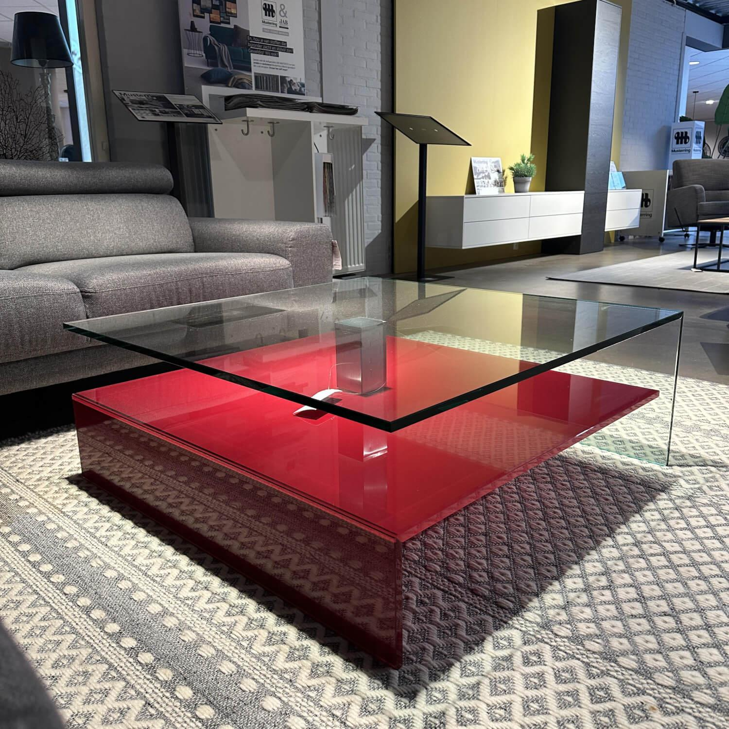 Dreieck - Couchtisch Nuo Platte Glas Untergestell Glas Rubinrot Lackiert Mittelsäule Edelstahl Gebürstet - 2