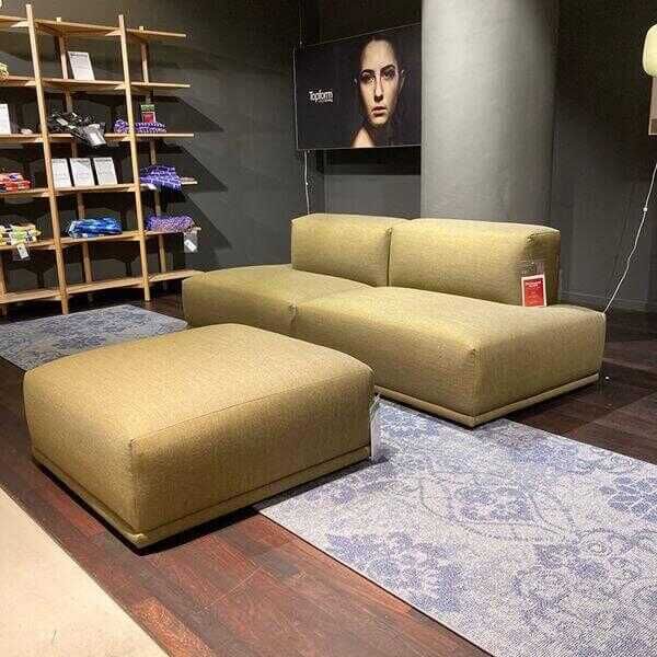 Muuto - Sofa Dreisitzer Connect Stoff Canvas Grün mit Hocker - 2
