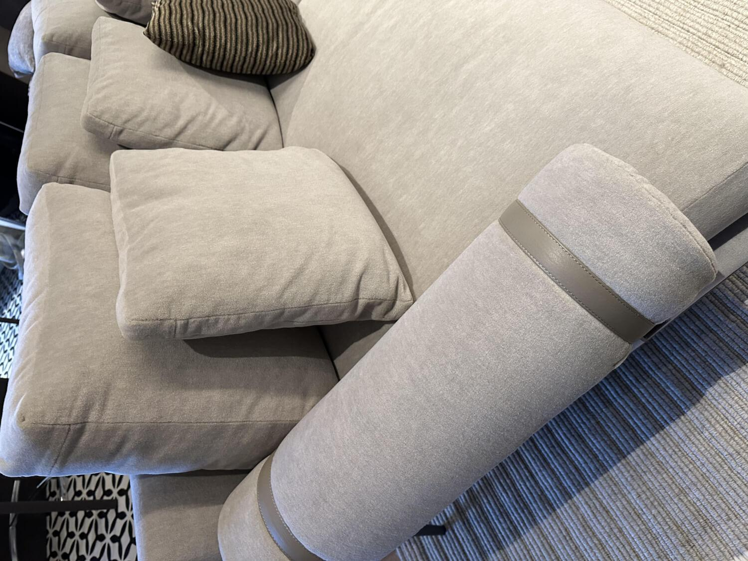 B&B Italia - Sofa Atoll Stoff 2165258 Licata Stein Grau Braun mit 4 Kissen und 2 Rollen - 6