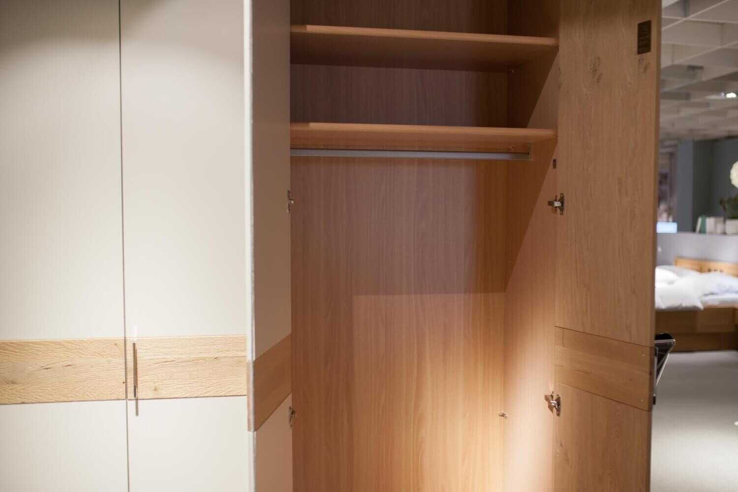 Musterring - Schlafzimmer Madlen MR Balkeneiche Lacksand 2914 Bett, Nachtkonsolen und Kleiderschrank - 6