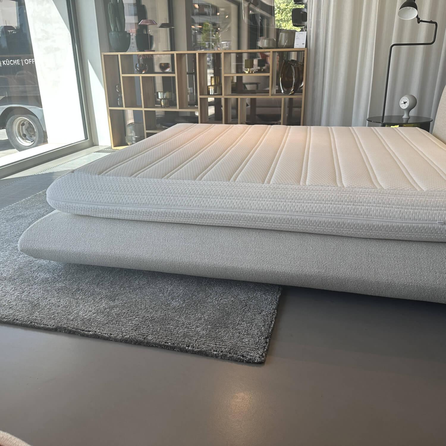 Interlübke - Boxspringbett Jalis Stoff 8207 Muschel Grau Weiß Mit Federkern Und Matratze - 7