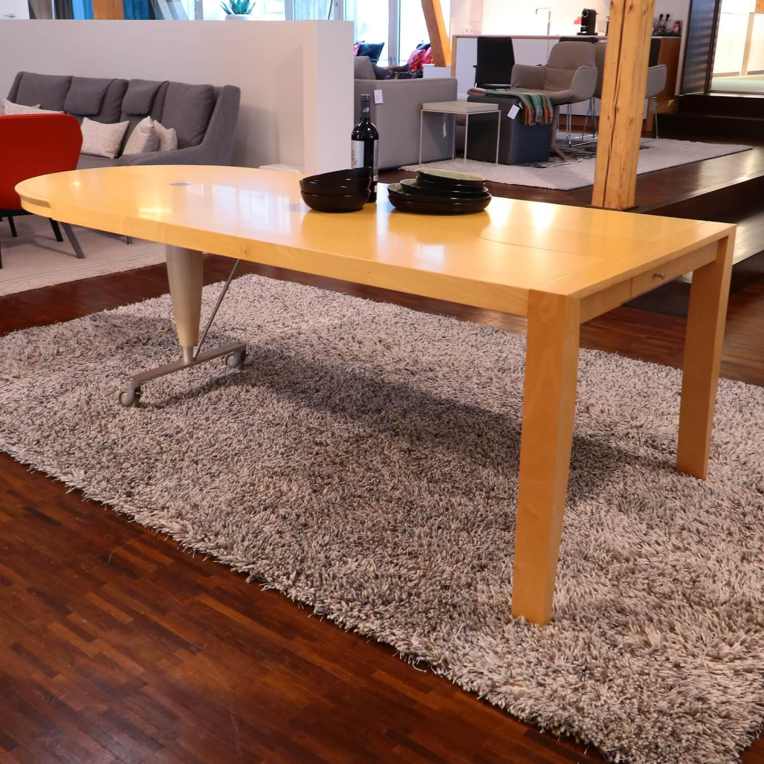 Giorgetti - Tisch Zoi Ahorn Rarität Design Chi Wing Lo - 7