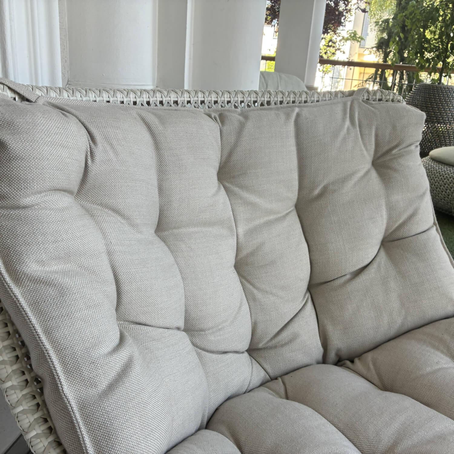 DEDON - Outdoorsessel Mbrace Geflecht 140 Sea Salt Beige Auflage Muse (C) Fossil Grau Gestell Aluminimium 304 Lipari Weiß mit Hocker - 2