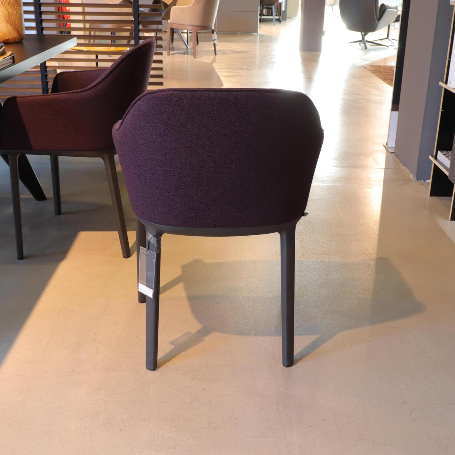 Vitra - 4-er Set Sofstshell Chair Stoff Credo Aubergine Gestell Dunkelbraun - 5