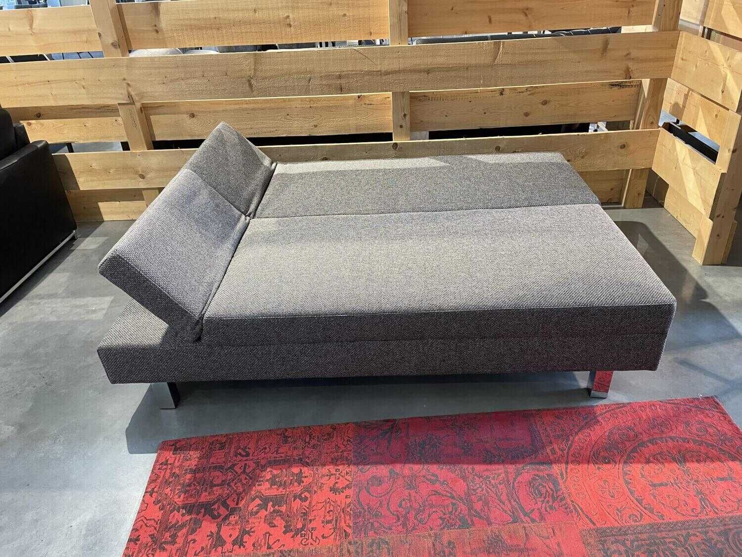 Restyl - Querschläfer Sofa Tino B.  Stoff S1:55-6175 Grau Fuß Chrom - 6