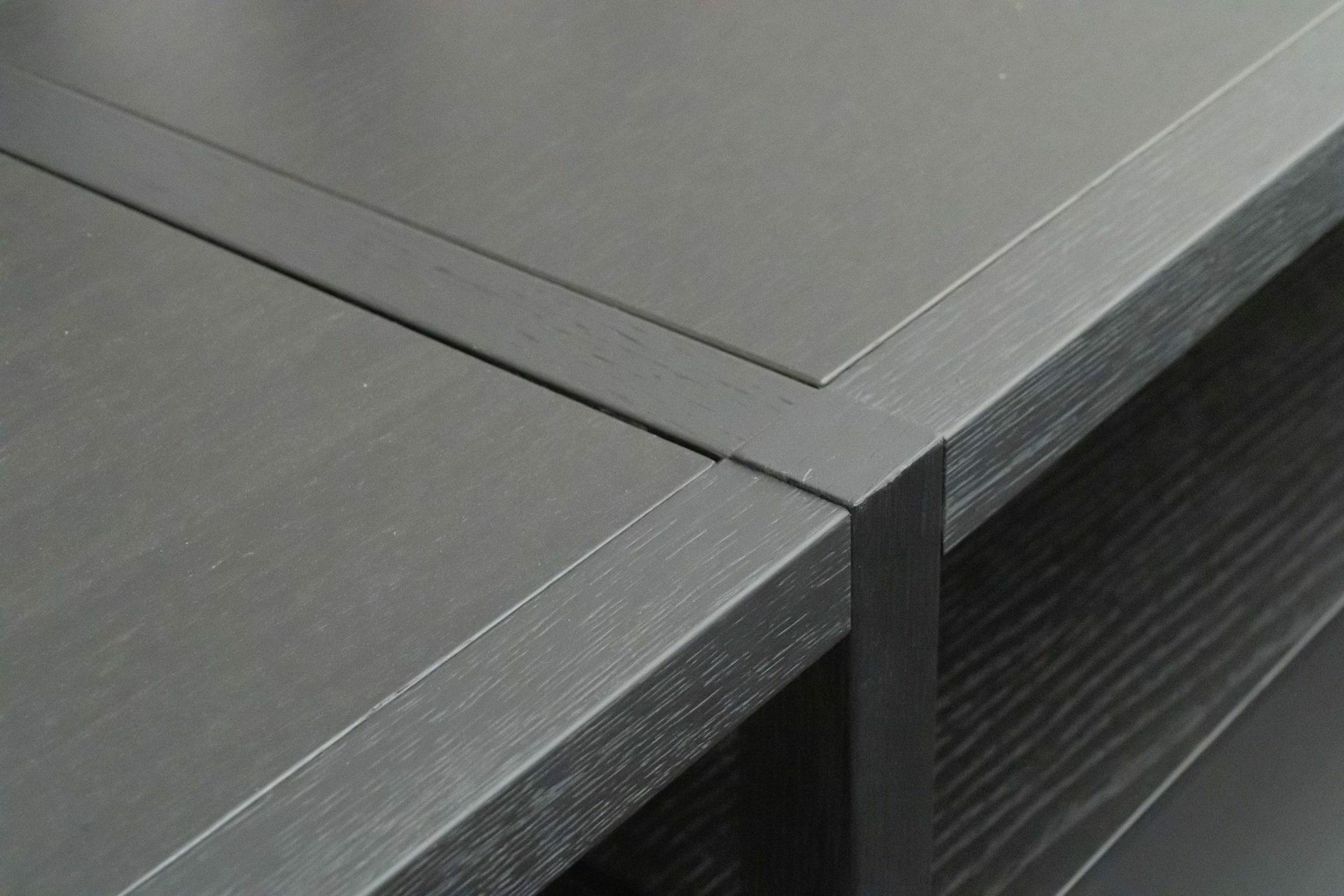 Treku - Sideboard Kai Black Schwarz Rückwand Lachsfarben - 2