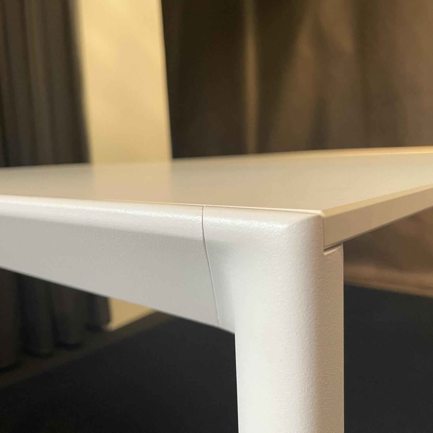 Esstisch Maki Tischplatte Laminiert Fenix Weiß Kos 0032 Beine Aluminium Weiß Lackiert