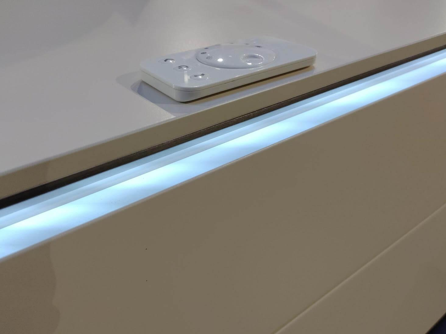 Gallery M - Lowboard Merano 3651 Lack Sahara Inklusive Beleuchtung Mit Fernbedienung - 2