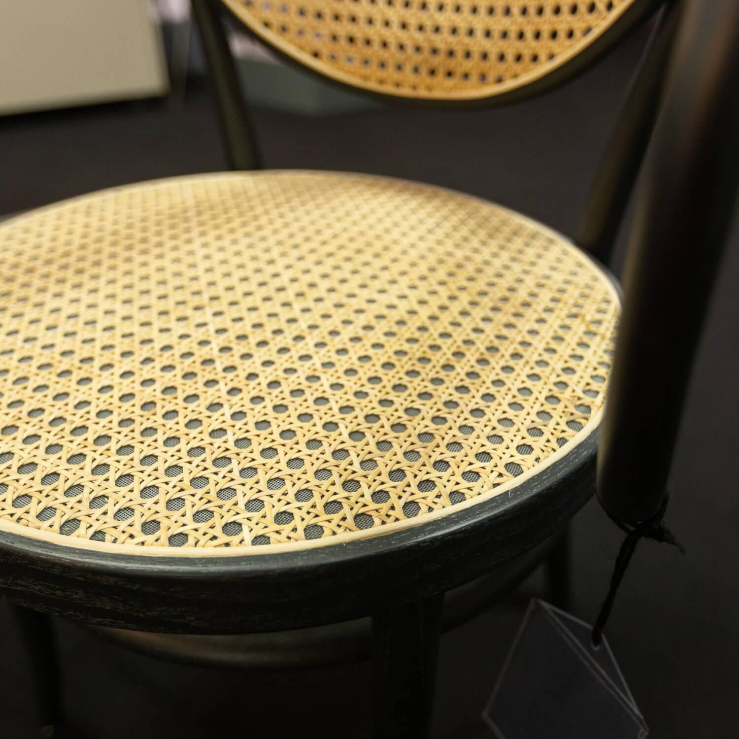 Thonet - Stuhl 210R Pure Rohrgeflecht Mit Verstärkungsgewebe Untergestell Esche Schwarz Lackiert - 3