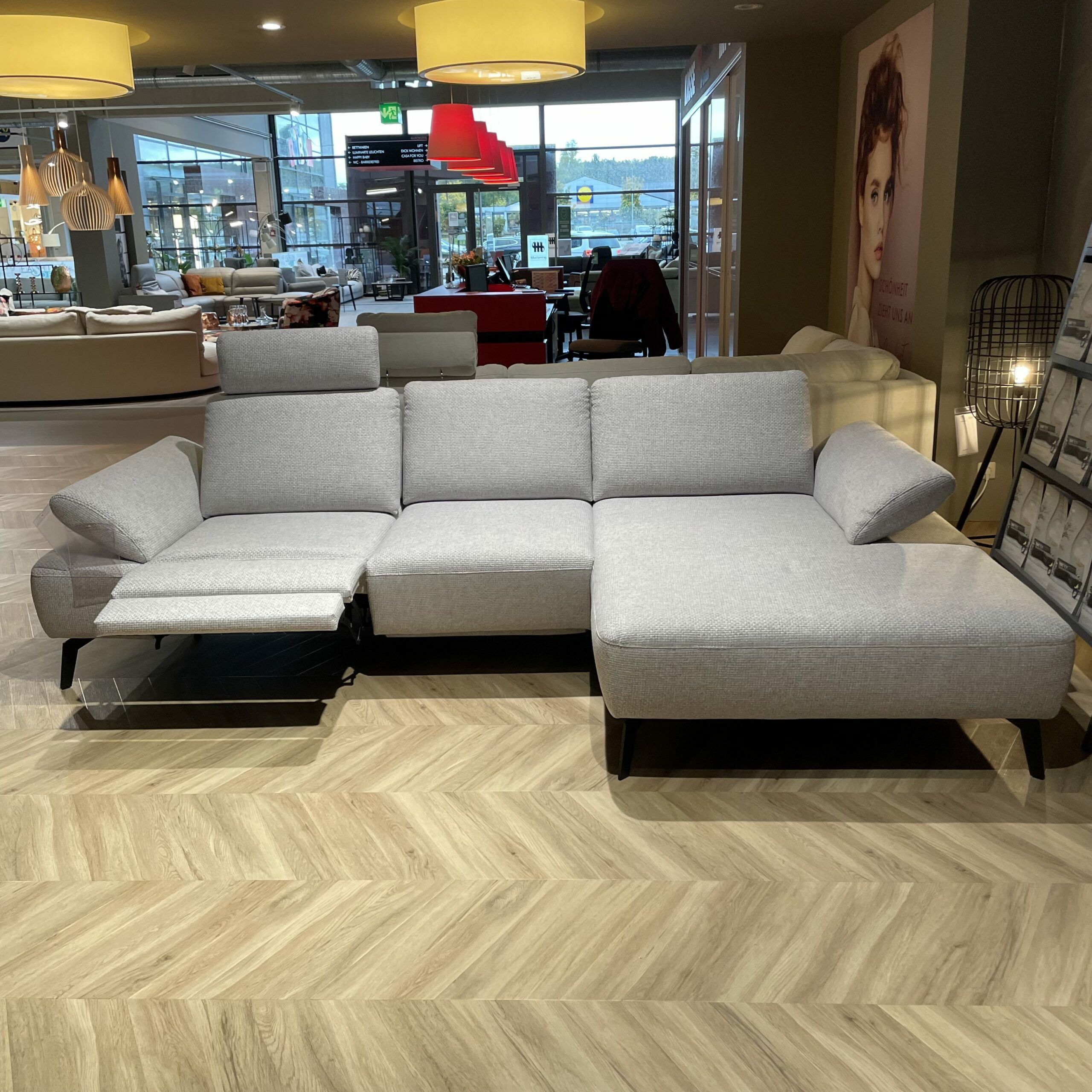 DFM - Ecksofa Theodor Stoff Catona Beige mit motorischer Verstellung und 1 Kopfstütze - 6