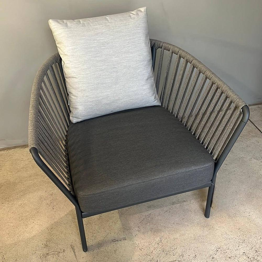Fast - Outdoor Lounge Sessel Ria Rücken Seil Geflochten Braun Grau Gestell Aluminium Rock Liso Graph Grau Lackiert - 5