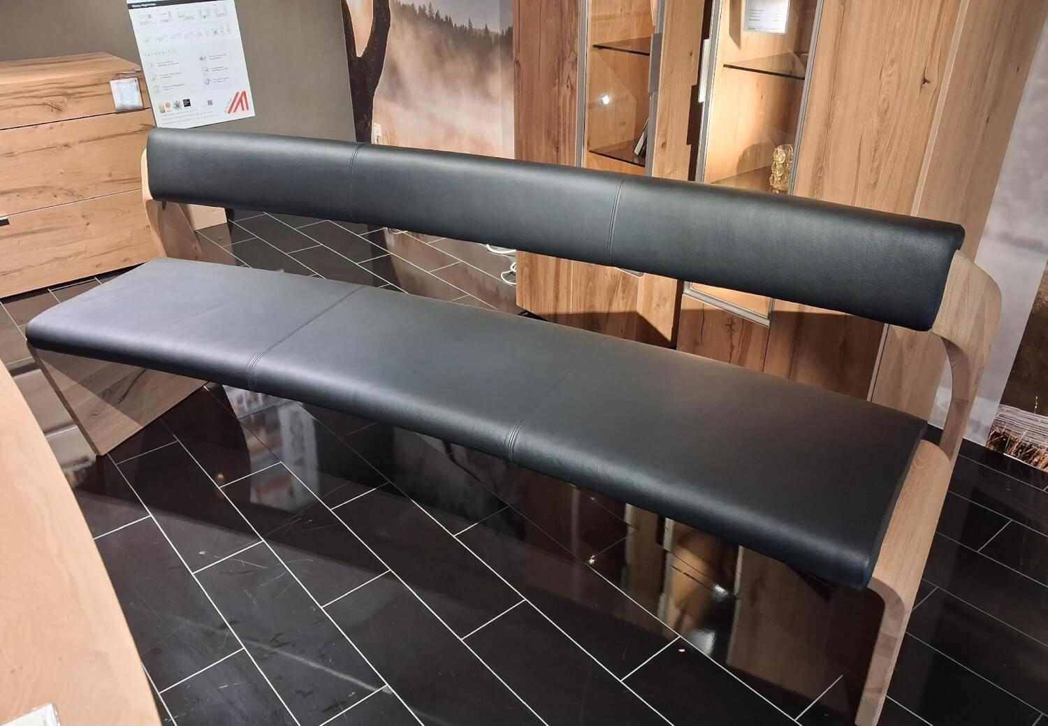 Voglauer - Sitzgruppe Valpin Rindnappaleder Montana Schwarz Gestell Eiche Altholz Naturöl - 3